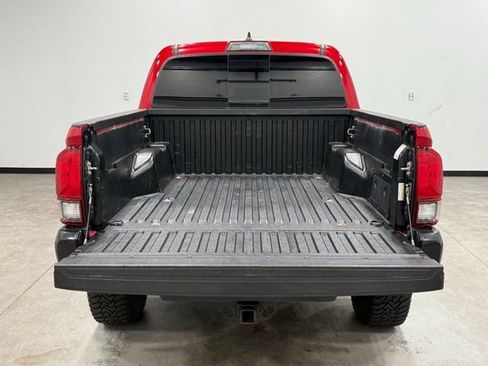 Used 2019 Toyota Tacoma SR5 image 12