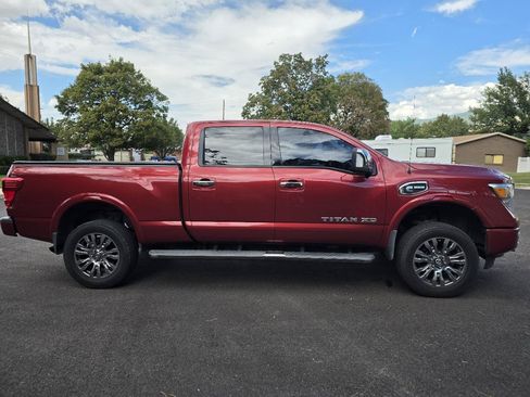 Used 2016 Nissan Titan Platinum Reserve AWD/4WD image 8