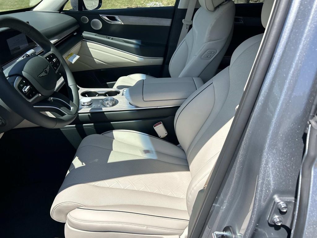 New 2027 Genesis GV80 2.5T Prestige AWD/4WD image 16