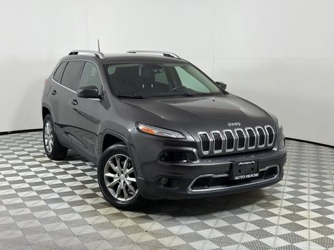 Used 2018 Jeep Cherokee Limited AWD/4WD image 2