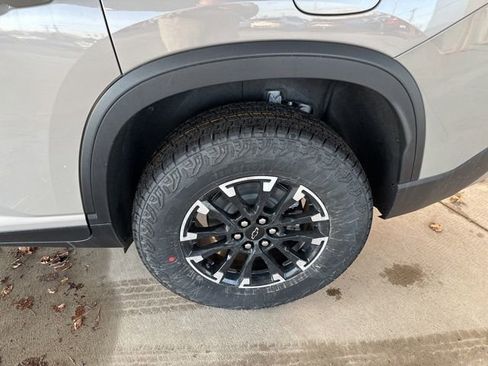 New 2026 Chevrolet Traverse Z71 w/ Driver Confidence Package image 10