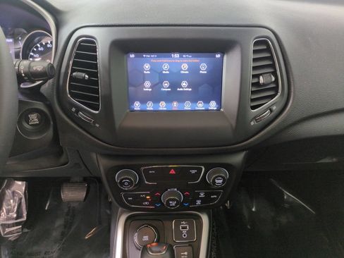 Used 2021 Jeep Compass Latitude AWD/4WD image 20