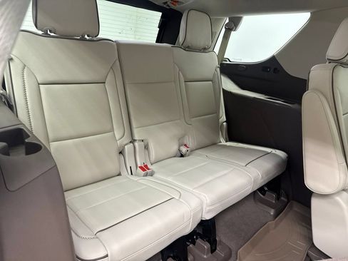 Used 2021 GMC Yukon Denali w/ Denali Premium Package RWD image 24
