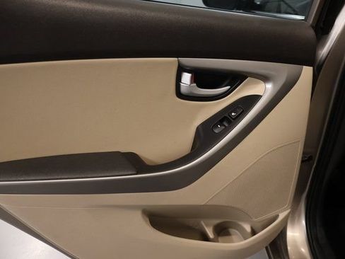 Used 2014 Hyundai Elantra Limited FWD image 25