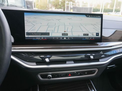 Certified 2024 BMW X7 xDrive40i w/ Climate Comfort Package image 19