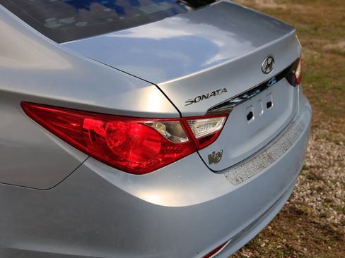 Used 2013 Hyundai Sonata SE w/ Navigation & Sunroof Pkg image 25