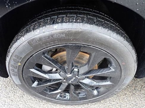 Certified 2023 Kia Sorento SX AWD/4WD image 12