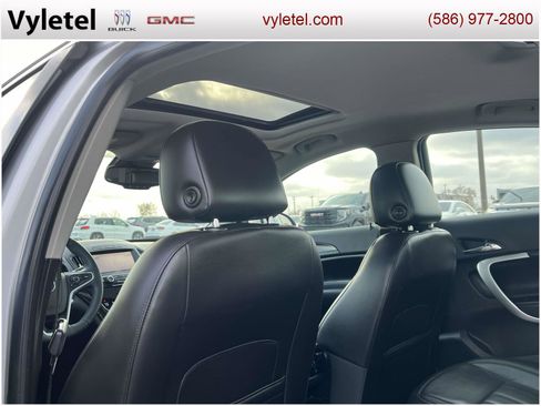 Used 2016 Buick Regal Premium image 15