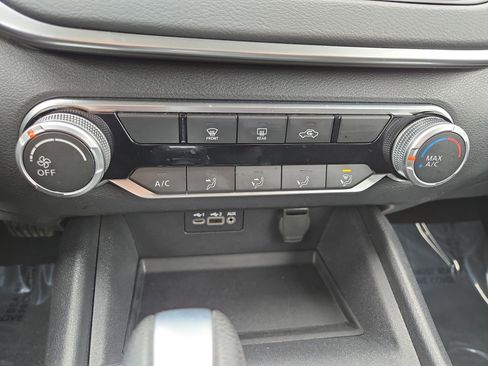 Used 2022 Nissan Altima 2.5 SV image 20