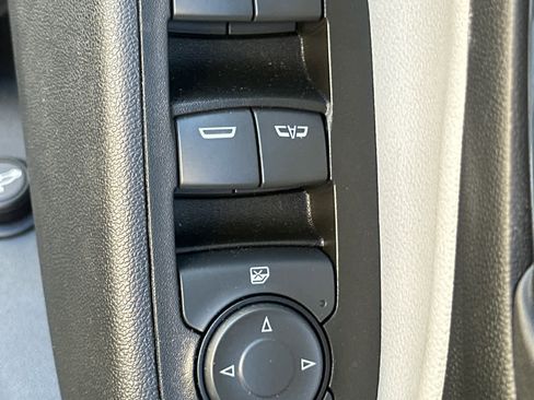 Certified 2023 Chevrolet Equinox LT w/ Driver Convenience Package image 20