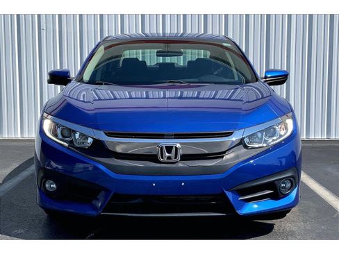 Used 2018 Honda Civic EX-T image 3
