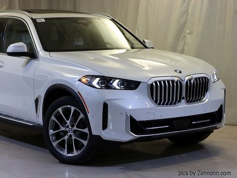 Used 2026 BMW X5 xDrive40i w/ Climate Comfort Package image 2