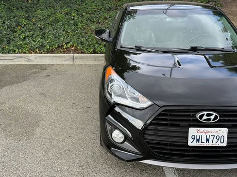 Used 2015 Hyundai Veloster Turbo FWD image 7