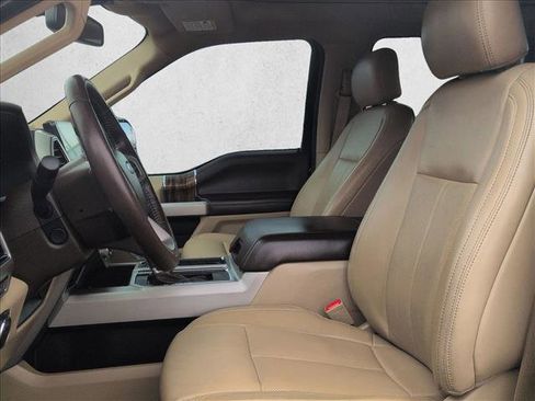 Used 2019 Ford F150 Lariat w/ Equipment Group 502A Luxury image 16