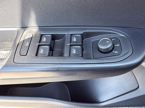 New 2025 Volkswagen Taos S image 11