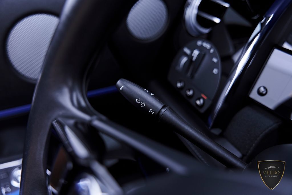 Used 2019 Rolls-Royce Dawn RWD image 71