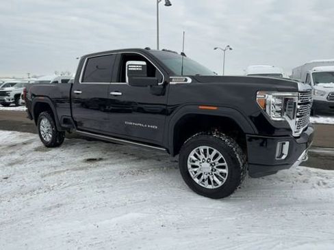 Used 2022 GMC Sierra 3500 Denali w/ Denali Ultimate Package image 2