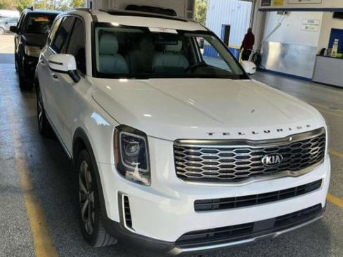 Used 2020 Kia Telluride S image 3