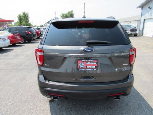 Used 2019 Ford Explorer XLT w/ Equipment Group 202A AWD/4WD image 5