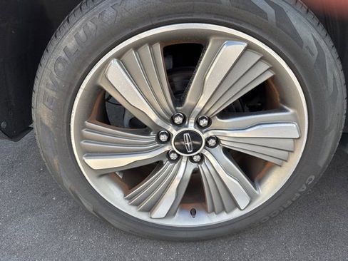 Used 2018 Lincoln Navigator L Reserve w/ Technology Package image 8