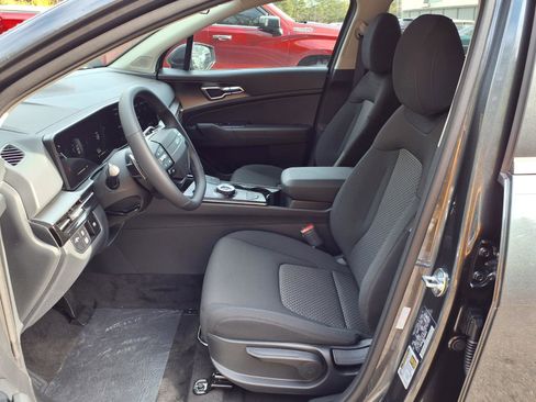 New 2026 Kia Sportage LX image 5