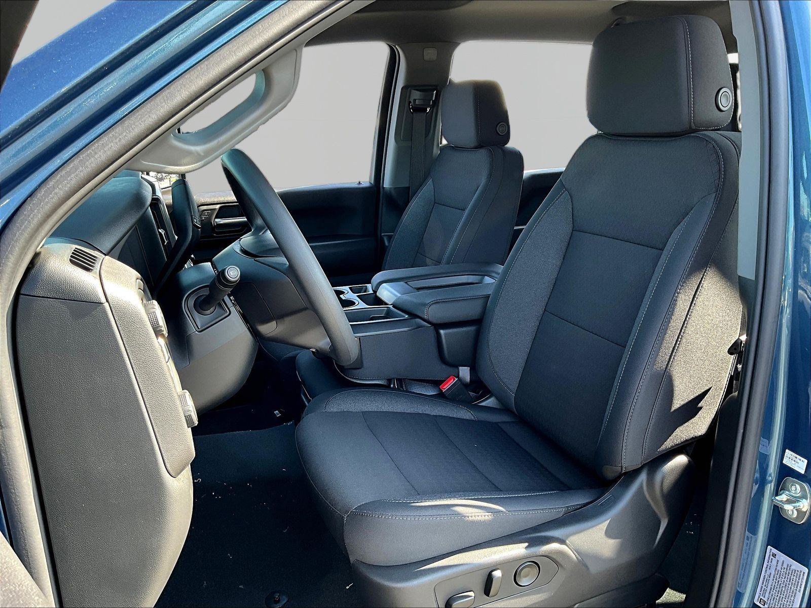New 2026 Chevrolet Silverado 2500 Custom w/ Custom Value Package AWD/4WD image 16