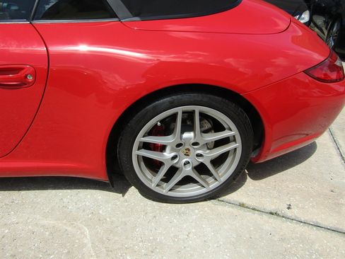 Used 2011 Porsche 911 Cabriolet image 10