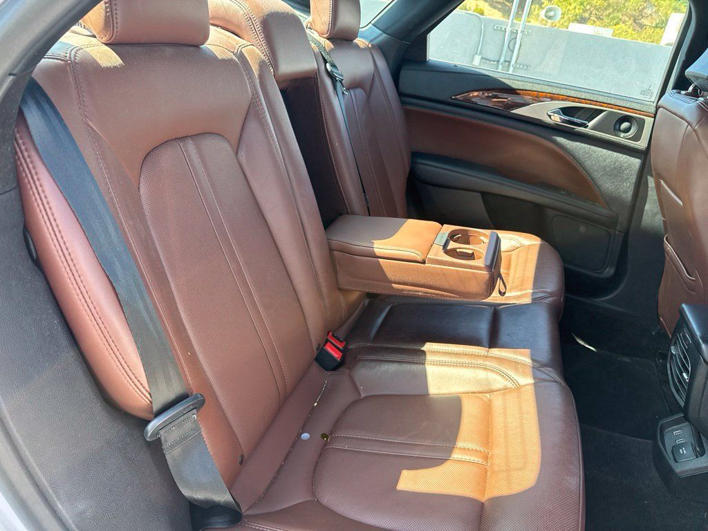 Used 2019 Lincoln MKZ Reserve FWD image 6