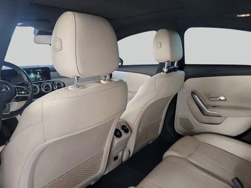 Used 2022 Mercedes-Benz CLA 250 image 10