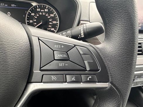 Used 2025 Nissan Altima 2.5 SV image 20