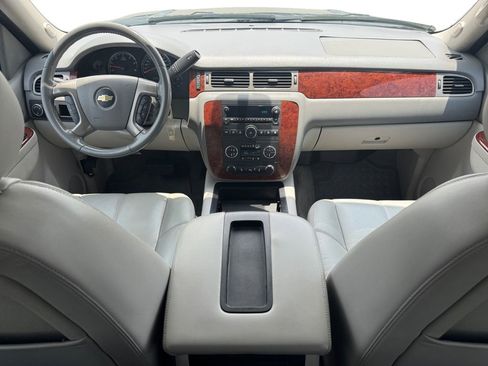 Used 2012 Chevrolet Avalanche LT RWD image 10