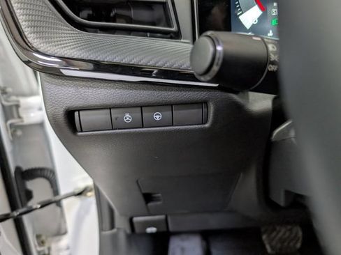 Used 2025 Nissan Kicks SR w/ SR Premium Package AWD/4WD image 20