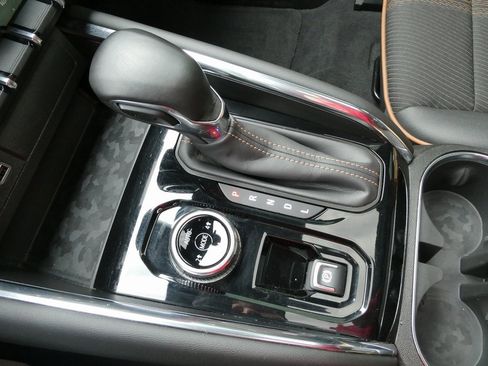 Certified 2024 GMC Canyon AT4 image 26