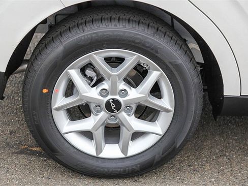 New 2025 Kia Soul LX w/ LX Technology Package image 11