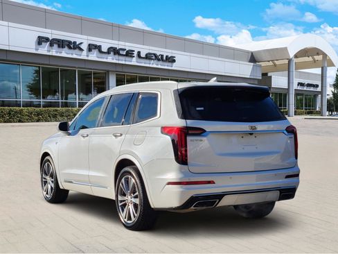 Used 2020 Cadillac XT6 Premium Luxury image 4