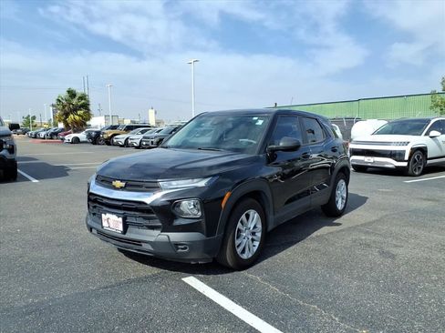 Used 2021 Chevrolet TrailBlazer LS image 1