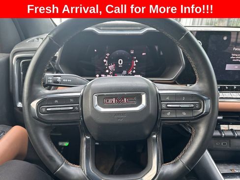 Used 2023 GMC Canyon AT4 w/ AT4 Premium Package AWD/4WD image 5