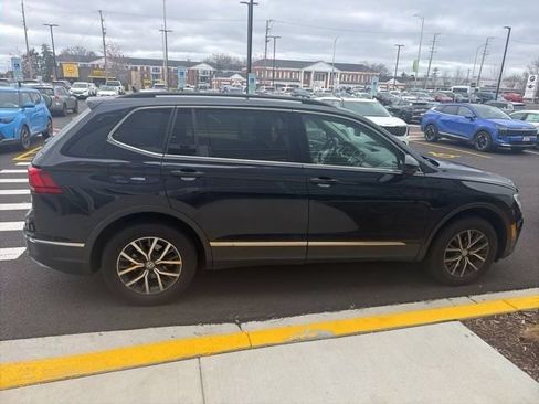 Used 2020 Volkswagen Tiguan SE FWD image 4