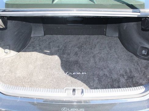 Certified 2022 Lexus ES 300h w/ Premium Package image 8