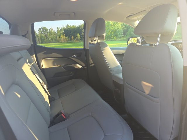 Used 2016 Chevrolet Colorado LT w/ Luxury Package, Chrome RWD image 12