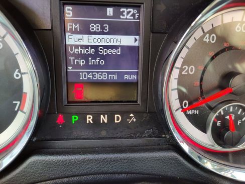 Used 2018 Dodge Grand Caravan SE w/ UConnect Hands-Free Group image 29