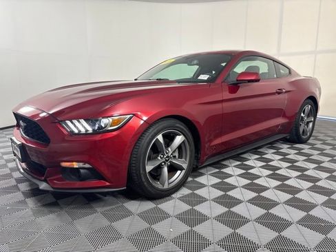 Used 2016 Ford Mustang Coupe w/ Equipment Group 051A RWD image 28