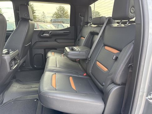 Used 2023 GMC Sierra 1500 AT4 image 14