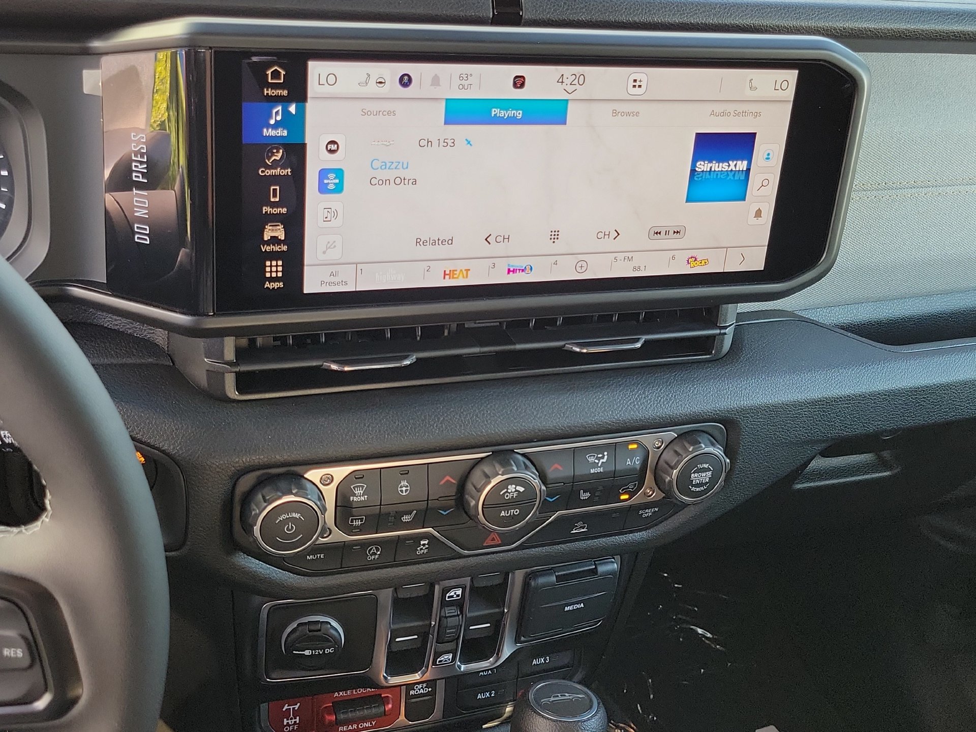 New 2026 Jeep Gladiator Mojave AWD/4WD image 8