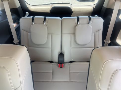 Used 2020 Ford Explorer Platinum w/ Premium Technology Package AWD/4WD image 27