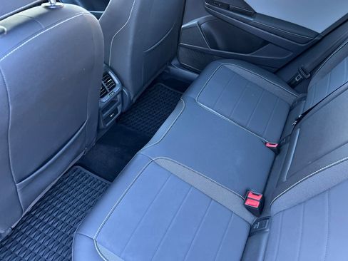 Used 2024 Volkswagen Taos SE image 16