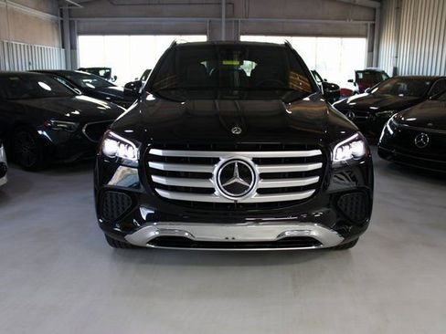 Used 2025 Mercedes-Benz GLS 450 4MATIC image 45