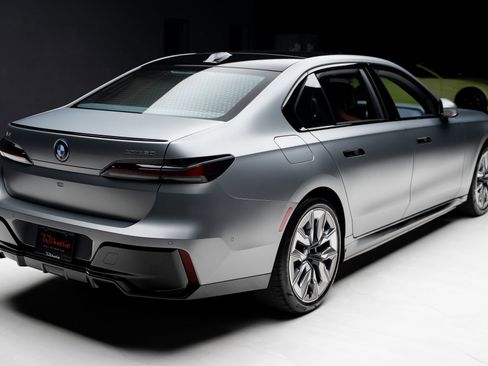 Used 2023 BMW i7 xDrive60 image 31