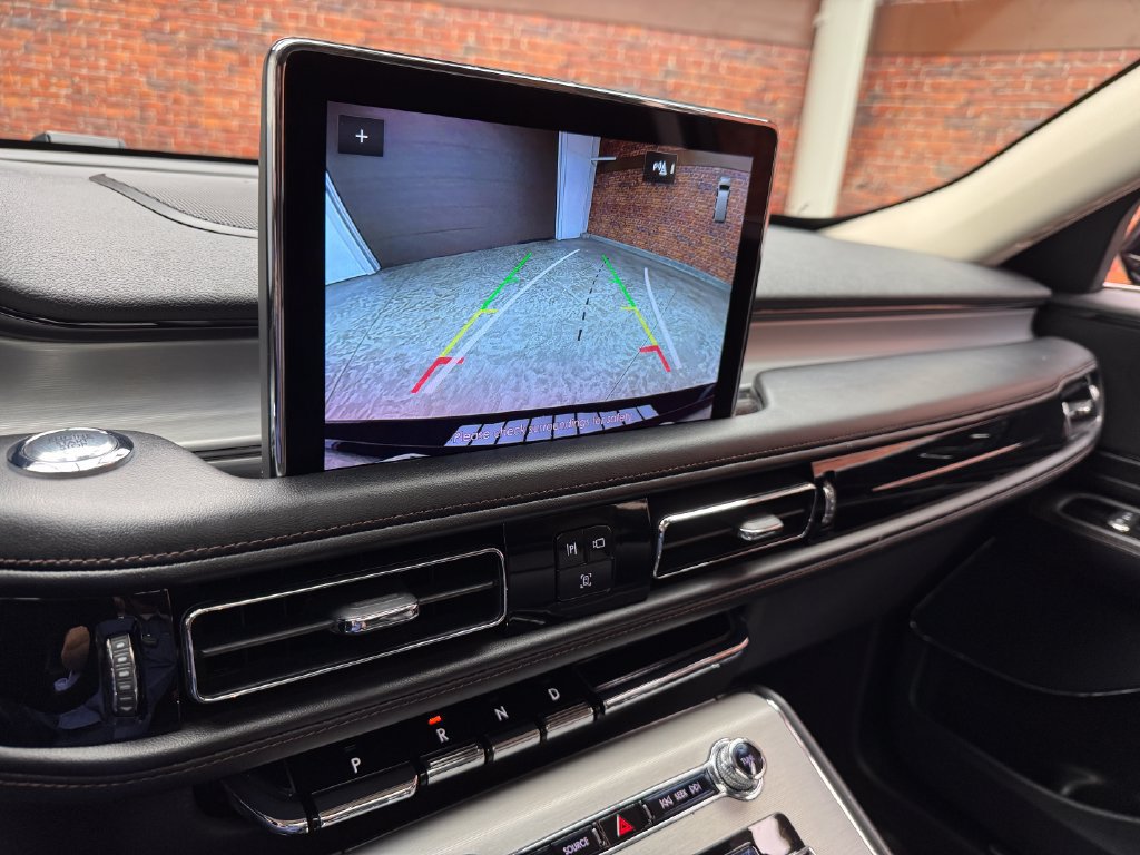 Used 2024 Lincoln Aviator AWD w/ Premium Package image 20