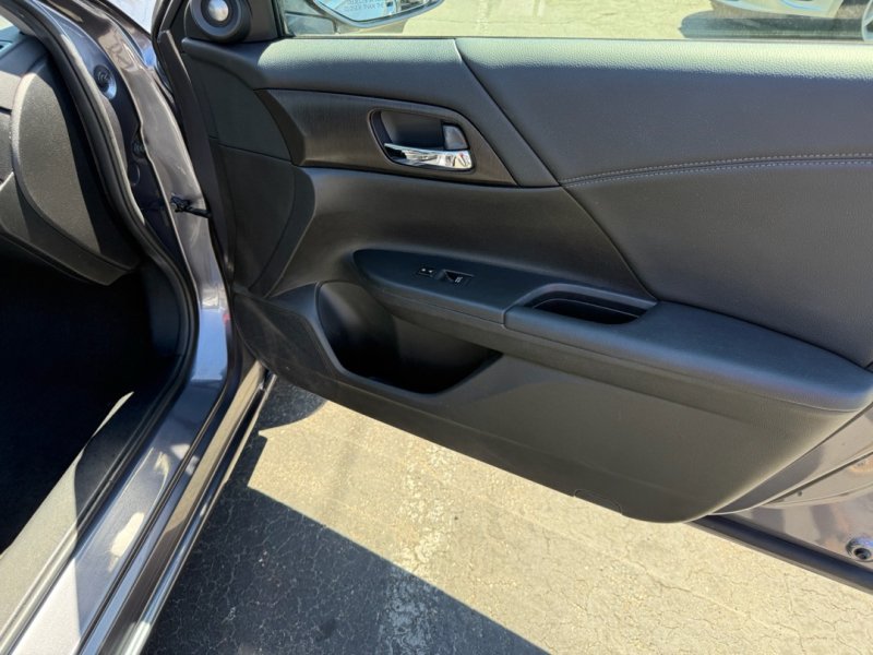Used 2015 Honda Accord EX-L image 26